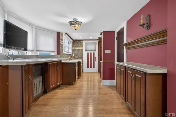 $279,900 | 1062 Bellevue Avenue, Syracuse, NY 13204