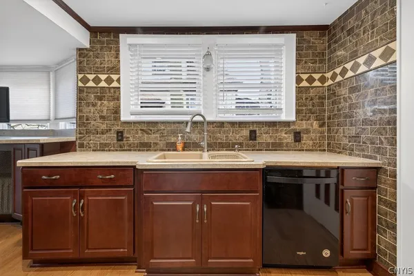 $279,900 | 1062 Bellevue Avenue, Syracuse, NY 13204