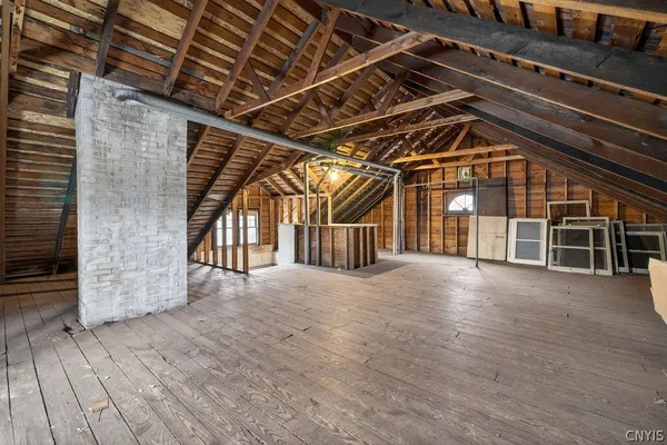 $279,900 | 1062 Bellevue Avenue, Syracuse, NY 13204