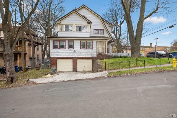 $279,900 | 1062 Bellevue Avenue, Syracuse, NY 13204