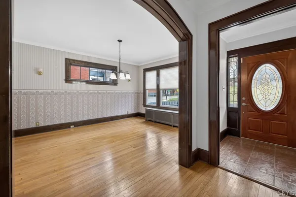 $279,900 | 1062 Bellevue Avenue, Syracuse, NY 13204