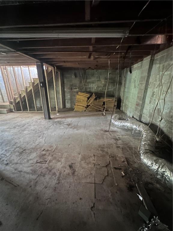 4245 Utoy Court Southwest Atlanta, GA 30331 - Photo 16 of 29