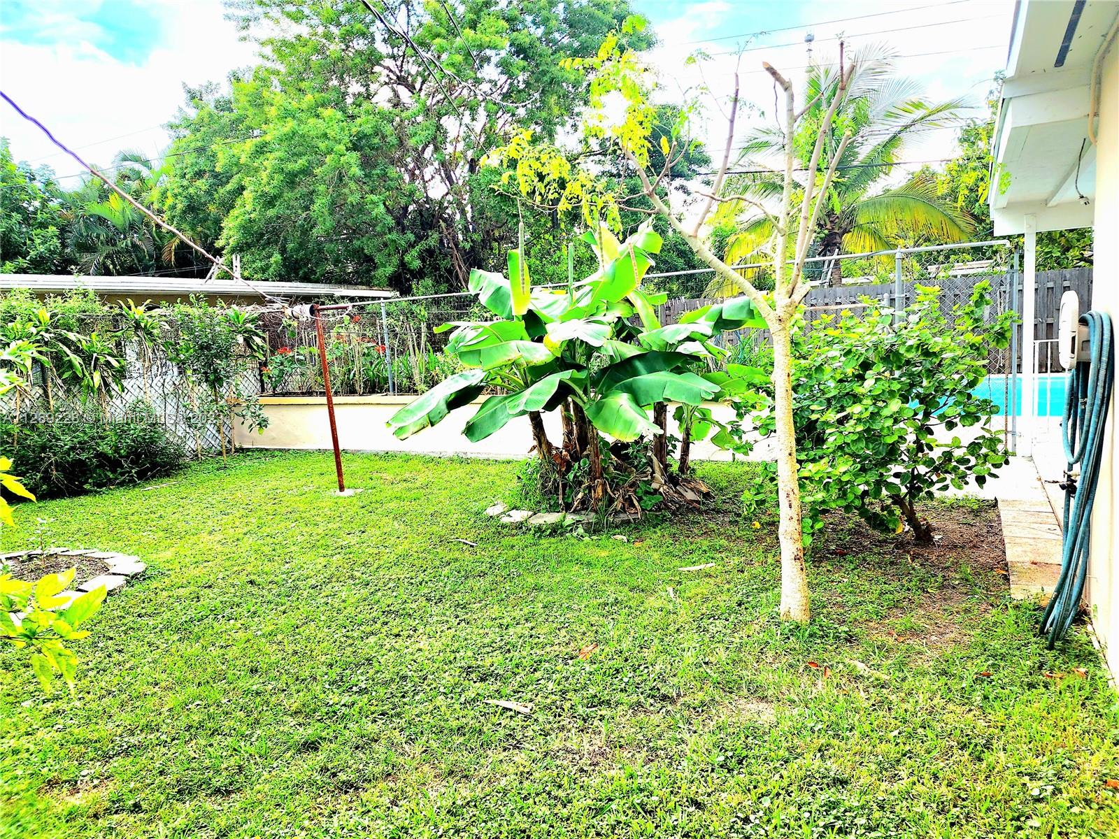 104 Thomas Road West Park, FL 33023 - Photo 4 of 24 Gallery Image 4