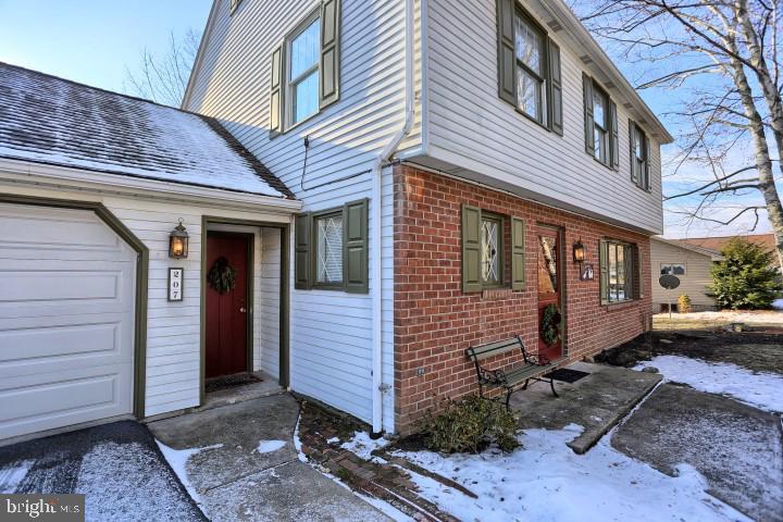 207 Oak Road New Bloomfield, PA 17068 - Photo 4 of 34 Gallery Image 4