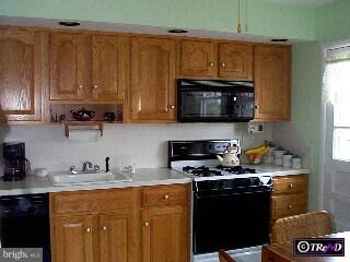 10 Mill Bend Road Hamilton Square, NJ 08690 - Photo 3 of 6 Gallery Image 3