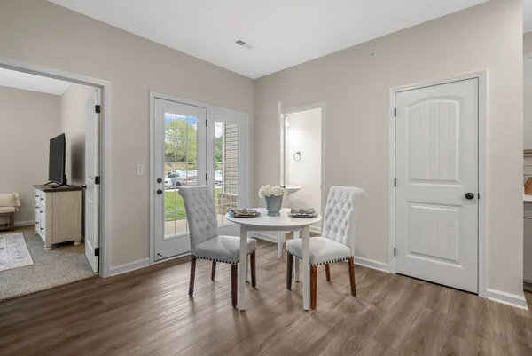 $1,285 | 15 Millswood Drive, Unit D205, Clarksville, TN 37042