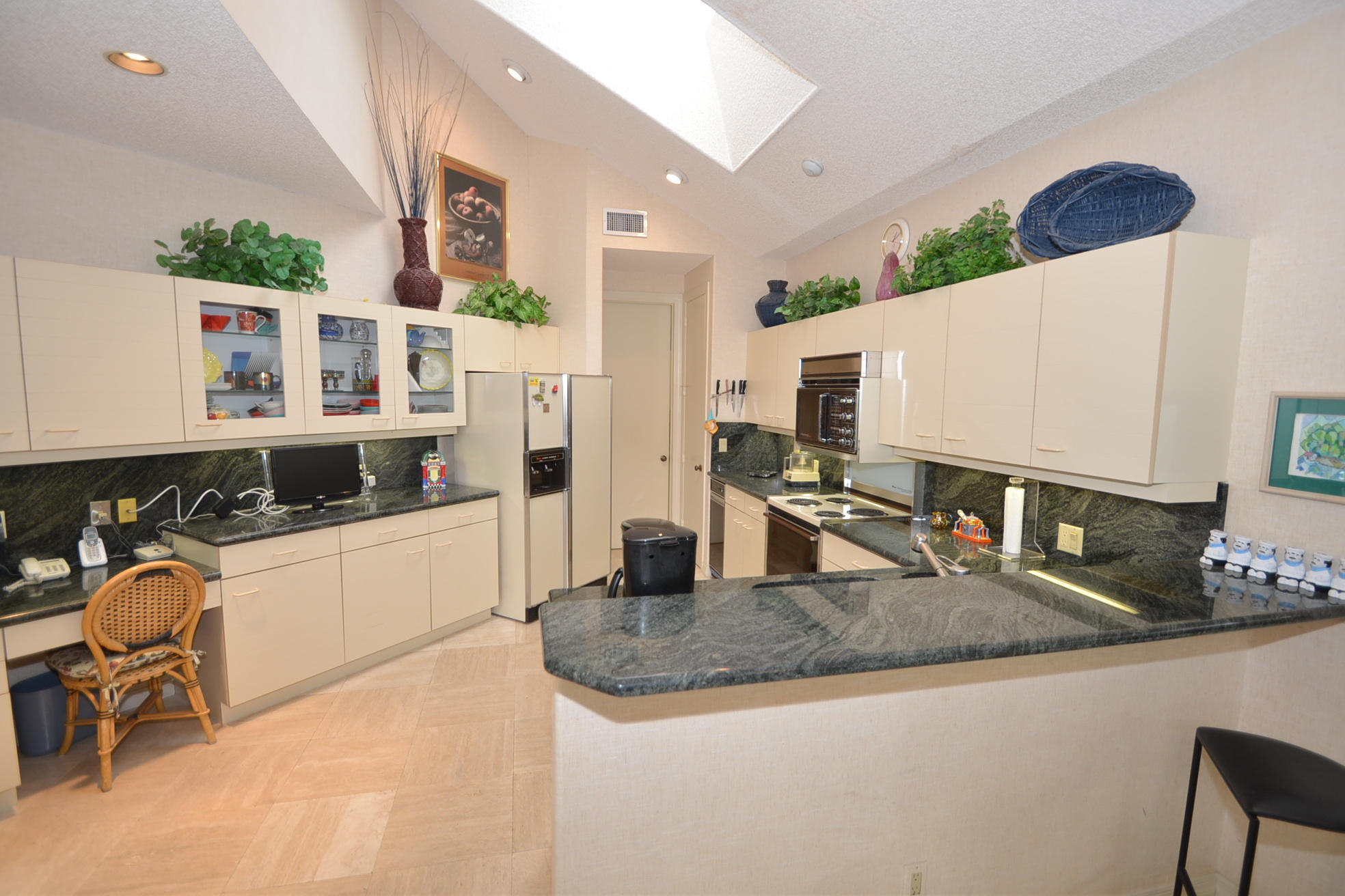 7551 Rexford Road Boca Raton, FL 33434 - Photo 13 of 37 DSC_8520