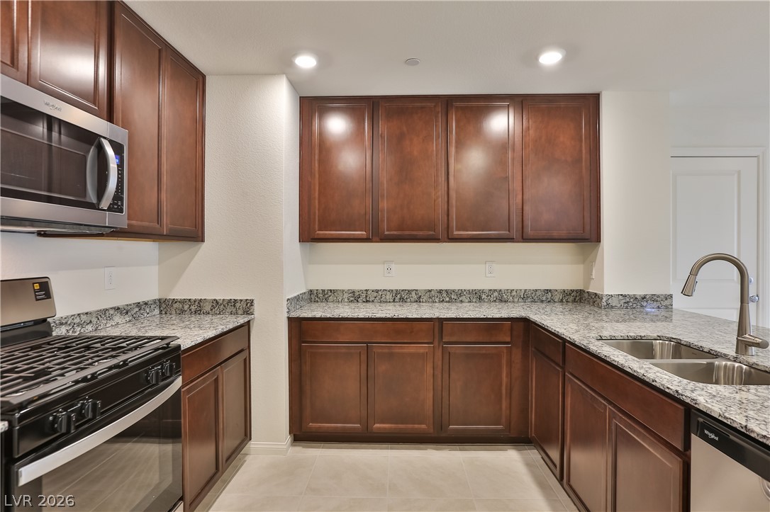 3659 Bitonto Lane Henderson, NV 89044 - Photo 9 of 37