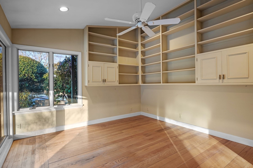 315 Puritan Road Swampscott, MA 01907 - Photo 13 of 41 Gallery Image 13