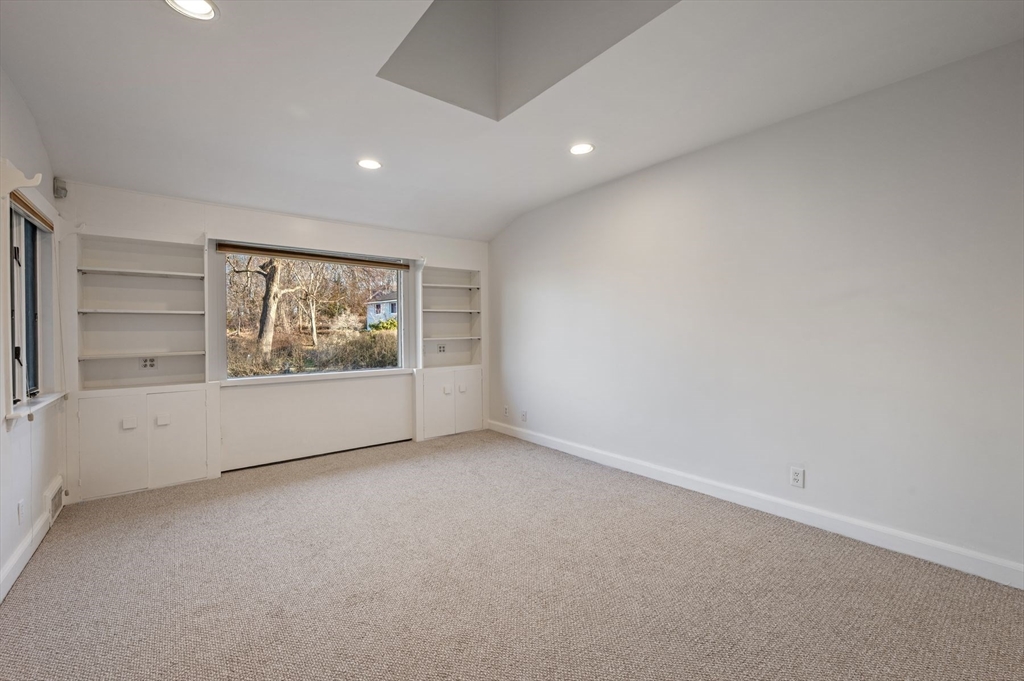 315 Puritan Road Swampscott, MA 01907 - Photo 23 of 41 Gallery Image 23