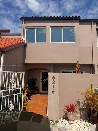 $2,700 | 6216 Southwest 129th Avenue, Miami, FL 33183