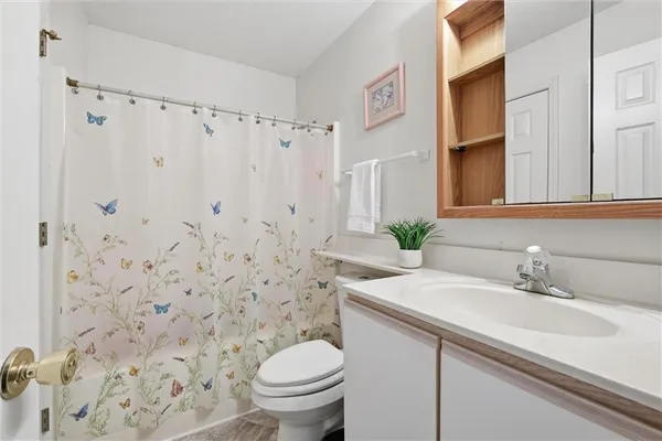 $175,000 | 2330 Northeast 68th Street, Kansas City, MO 64118