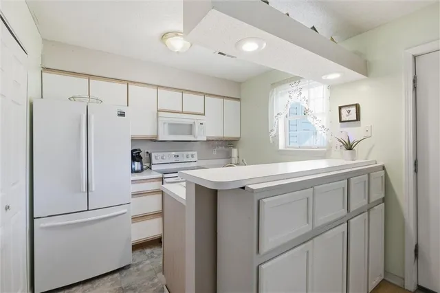 $175,000 | 2330 Northeast 68th Street, Kansas City, MO 64118