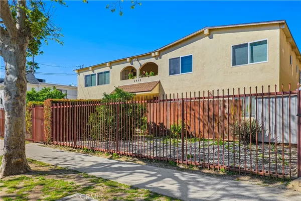 $1,899,000 | 5923 Woodman Avenue, Valley Glen, CA 91401