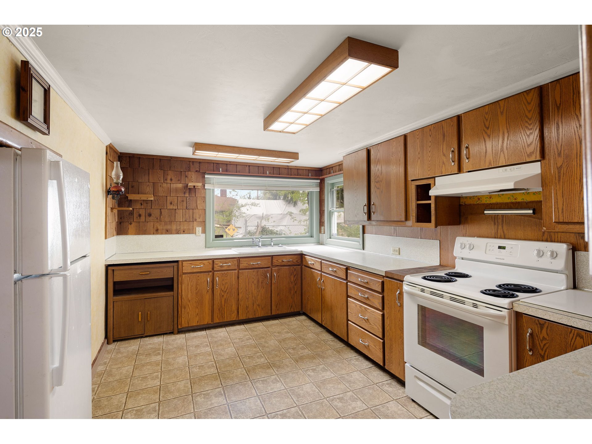 202 20th Street Springfield, OR 97477 - Photo 23 of 42