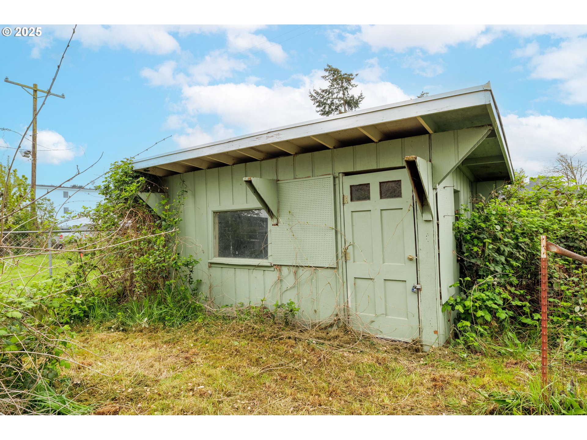 202 20th Street Springfield, OR 97477 - Photo 40 of 42