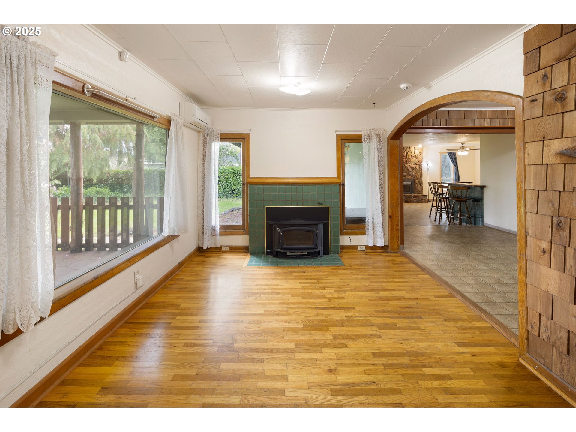 202 20th Street Springfield, OR 97477 - Photo 7 of 42