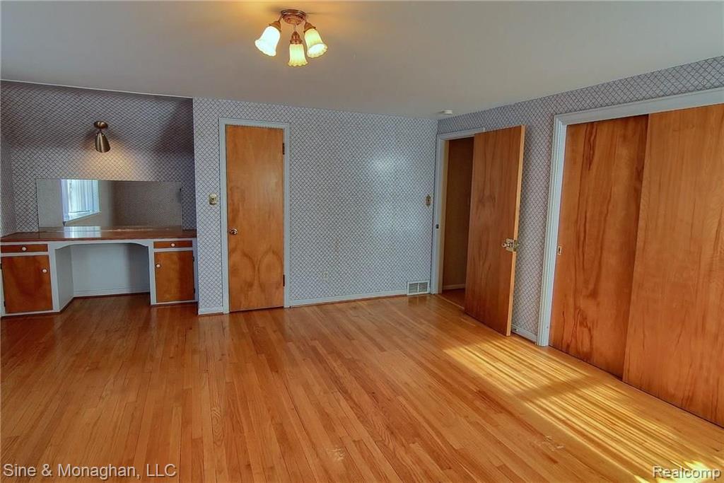 150 Lewiston Road Grosse Pointe Farms, MI 48236 - Photo 19 of 37