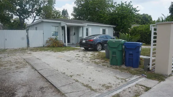 $450,000 | 335 Northwest 187th Street, Miami Gardens, FL 33169