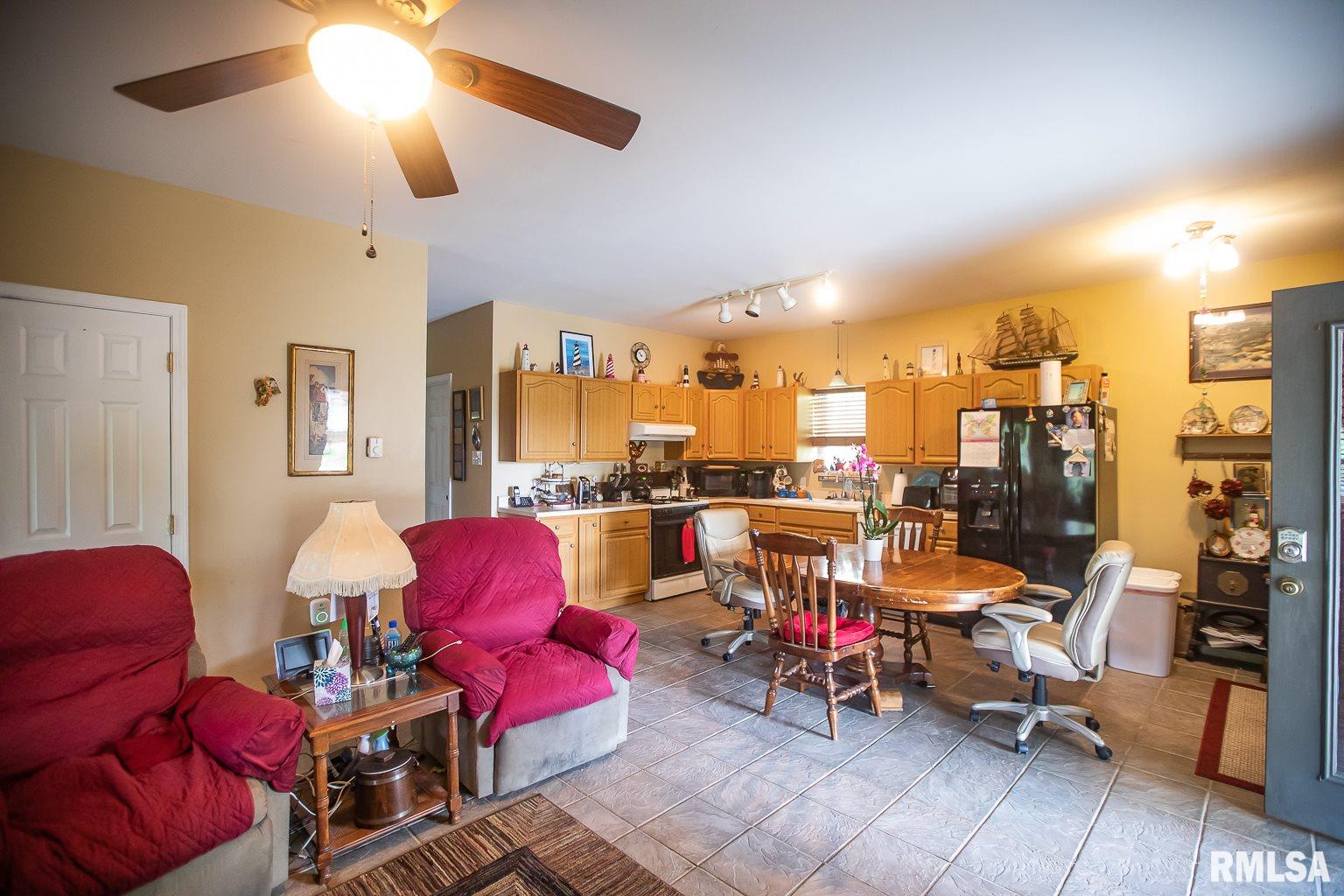 1827 Etherton Road Murphysboro, IL 62966 - Photo 31 of 46 Gallery Image 31