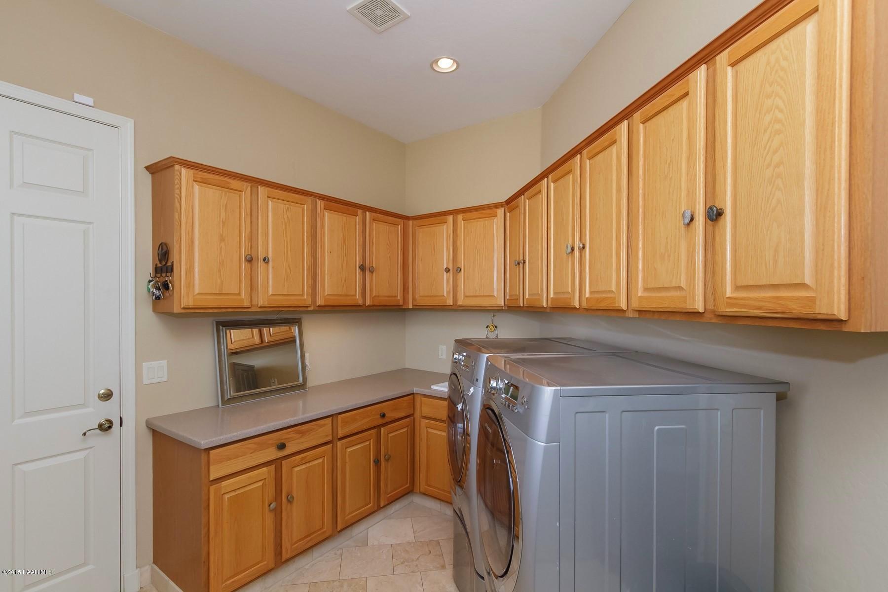 10643 North Sharps Road Prescott, AZ 86305 - Photo 18 of 30 017_Laundry Room