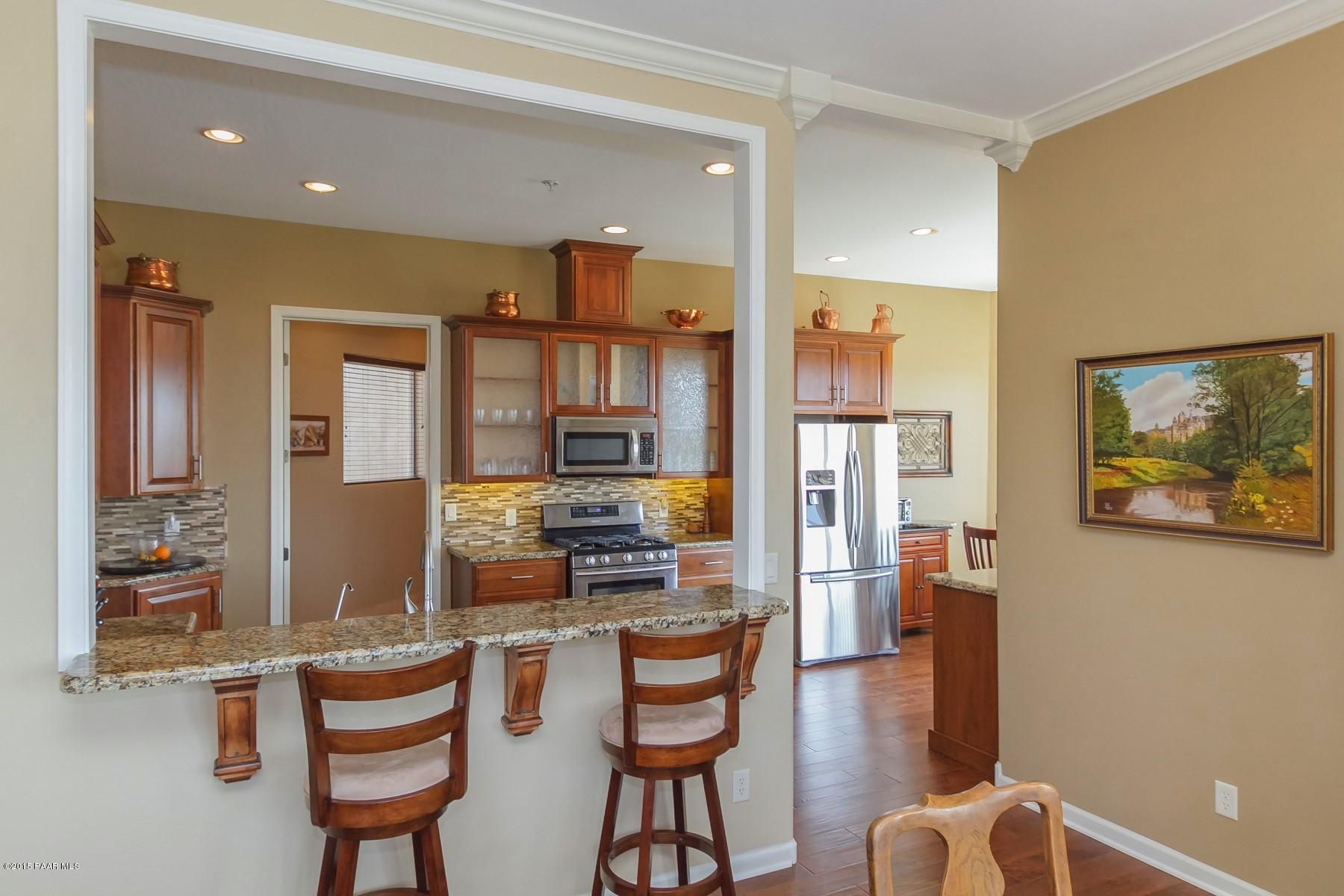 10643 North Sharps Road Prescott, AZ 86305 - Photo 9 of 30 009_Kitchen Bar