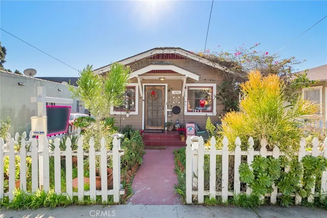 $989,000 | 4240 East 15th Street, Long Beach, CA 90804