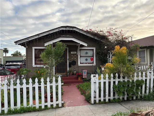 $989,000 | 4240 East 15th Street, Long Beach, CA 90804