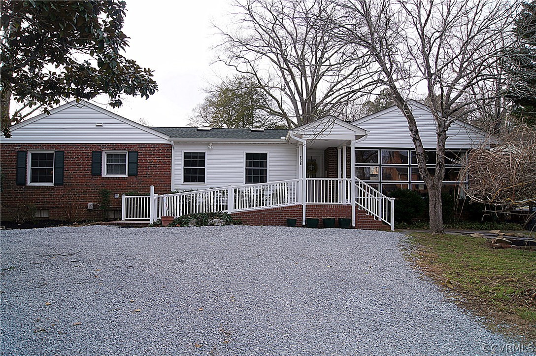 200 Beverly Road Ashland, VA 23005 - Photo 28 of 49 Ample parking for everyone