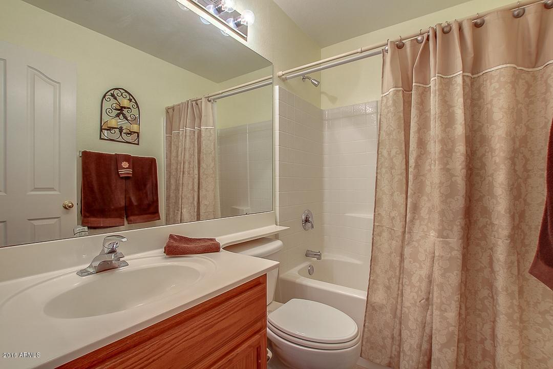 4031 East Timberline Road Gilbert, AZ 85297 - Photo 39 of 77 HALL BATH