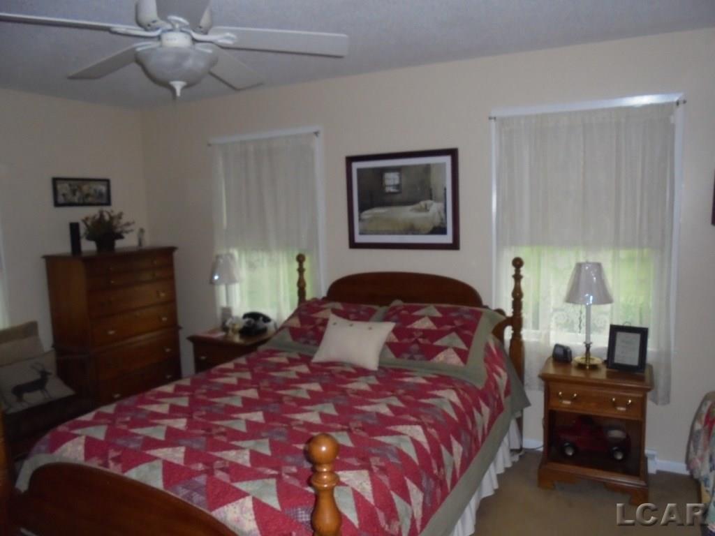 6095 Clinton Macon Road Clinton, MI 49236 - Photo 15 of 26 31252749-16.JPG