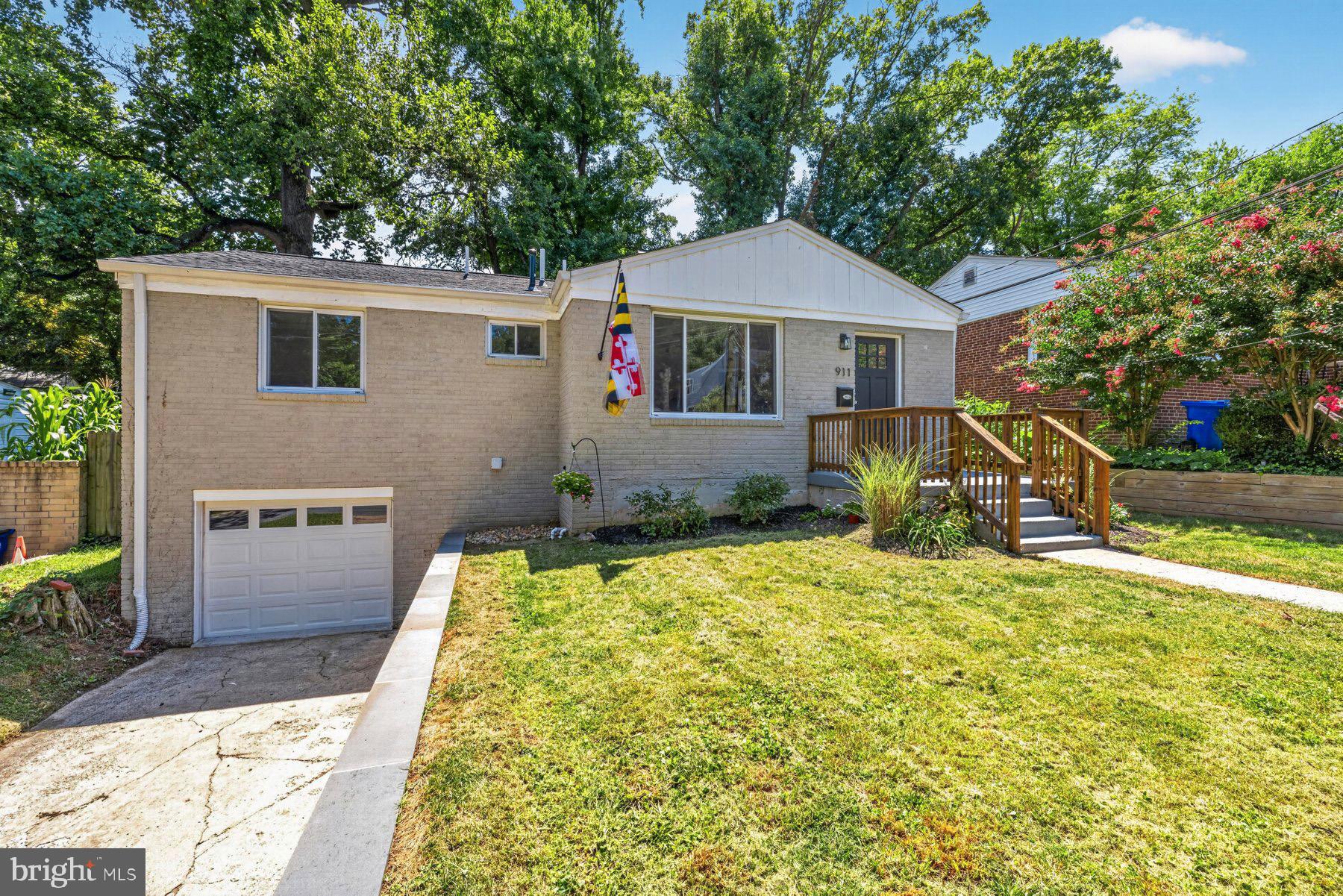 911 Newhall Street Silver Spring, MD 20901 - Photo 3 of 28 Exterior front