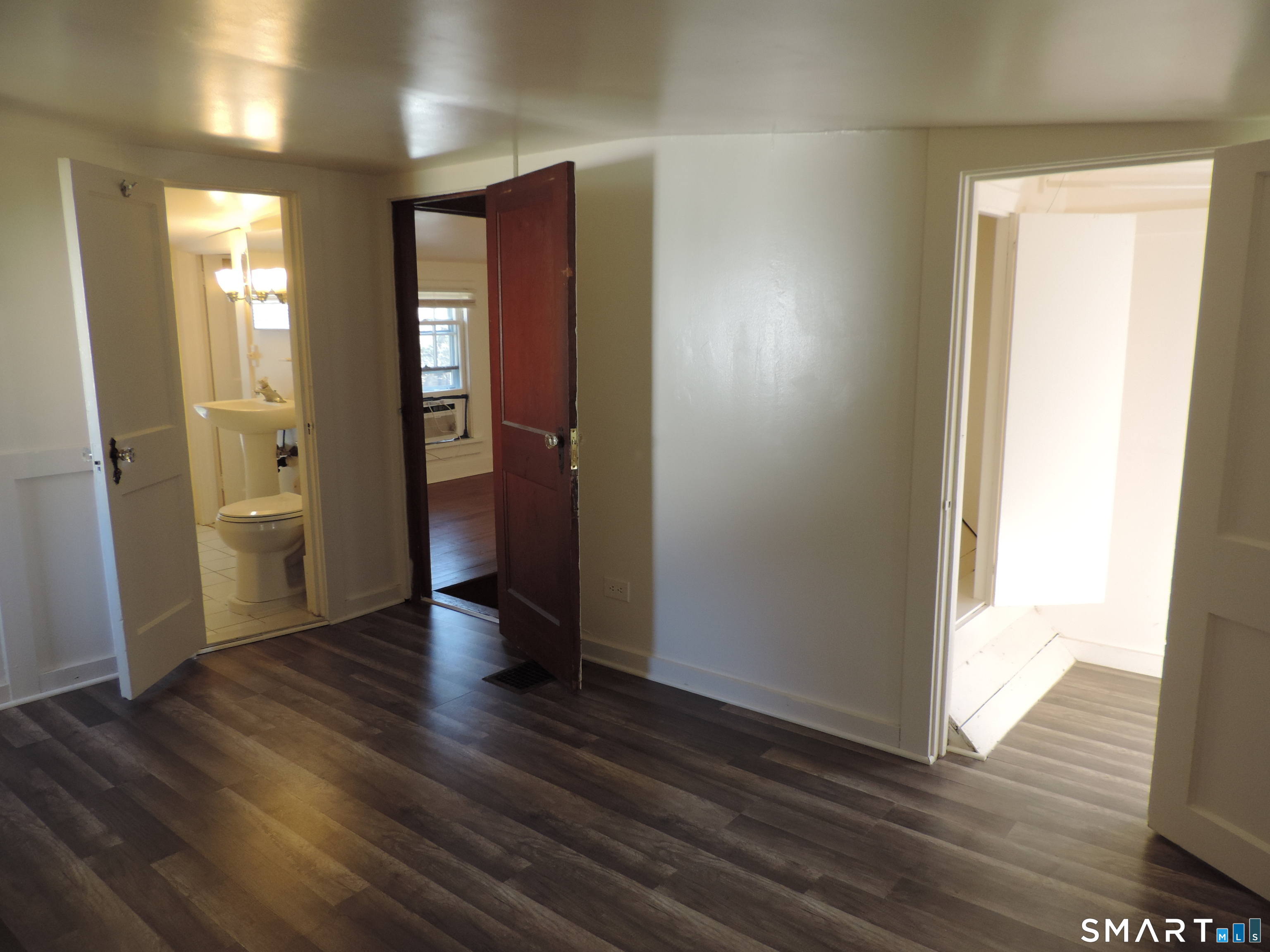 13 Reynolds Road Danbury, CT 06811 - Photo 16 of 23