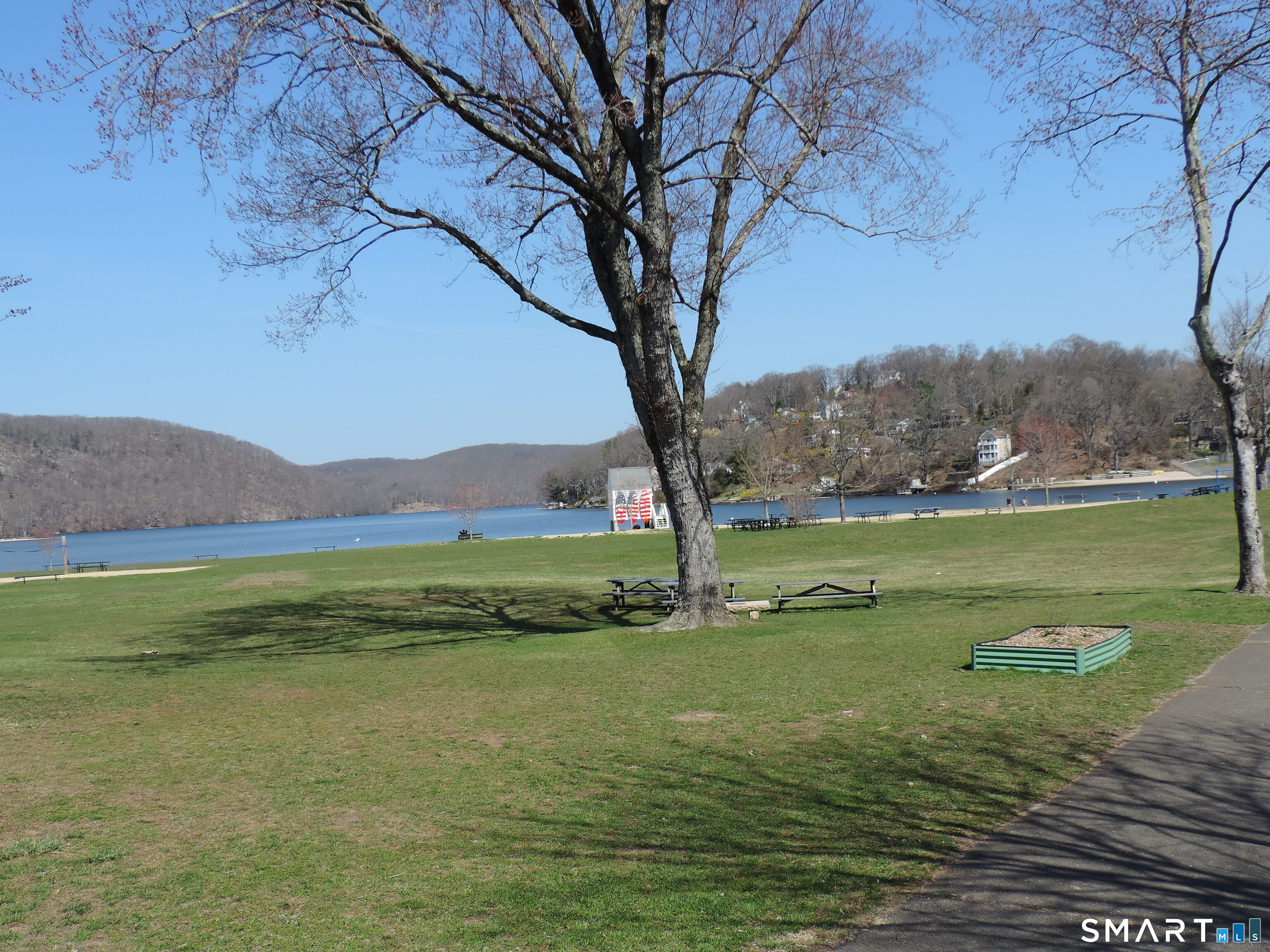 13 Reynolds Road Danbury, CT 06811 - Photo 22 of 23