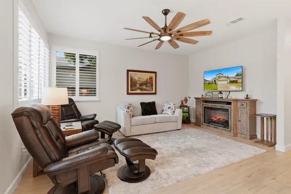 $699,950 | 1754 Komenich Drive, Manteca, CA 95336