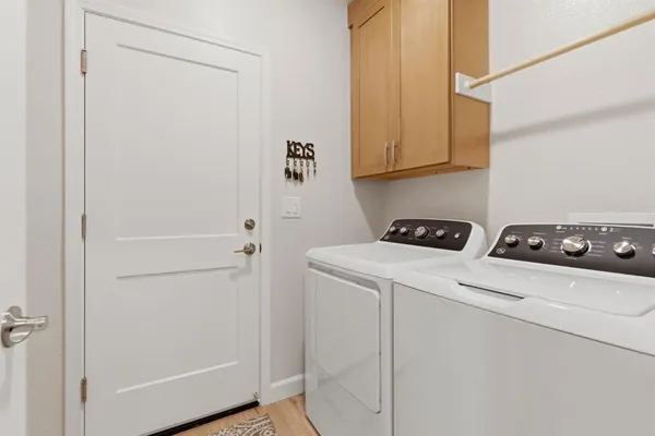 $699,950 | 1754 Komenich Drive, Manteca, CA 95336