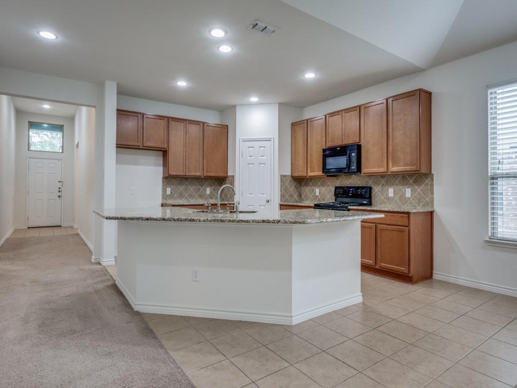8737 Maple Ridge Trail Fort Worth, TX 76244 - Photo 12 of 25 Gallery Image 12