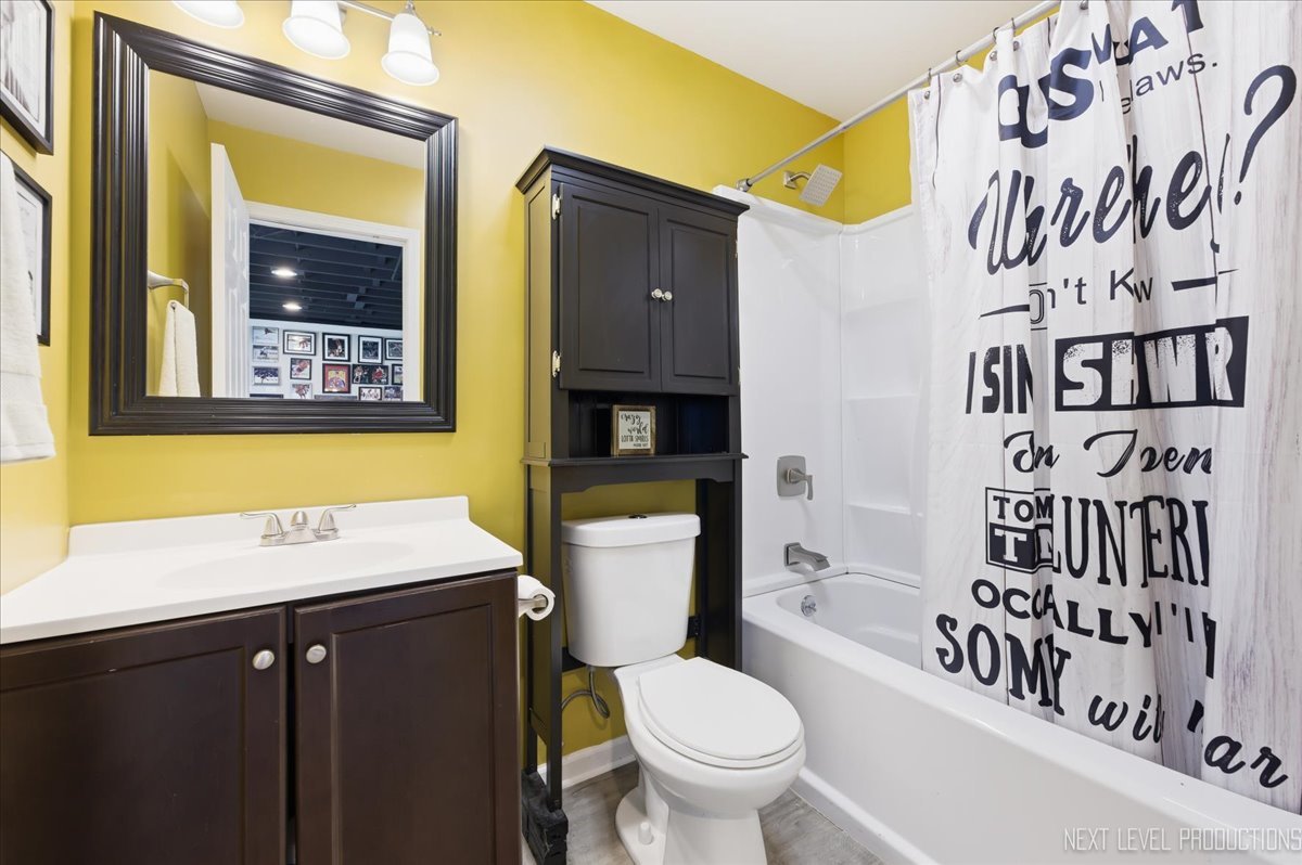 2020 Carling Road Hoffman Estates, IL 60169 - Photo 29 of 56