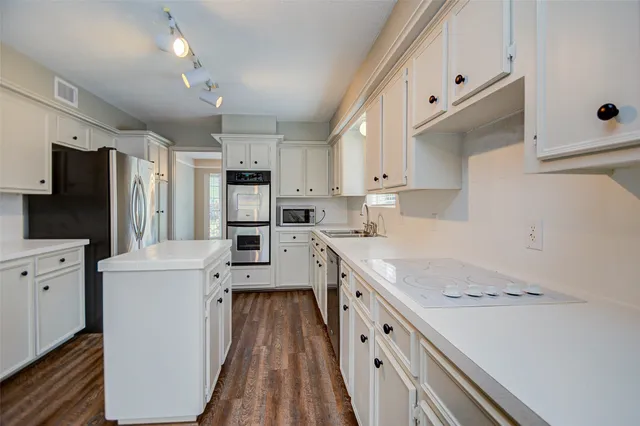 $2,500 | 6206 Rippling Hollow Drive, Spring, TX 77379