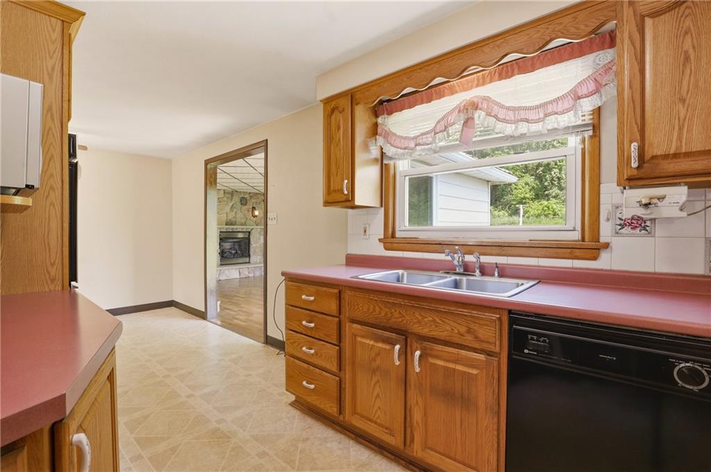 806 Briar Patch Road Somerset, PA 15501 - Photo 17 of 49