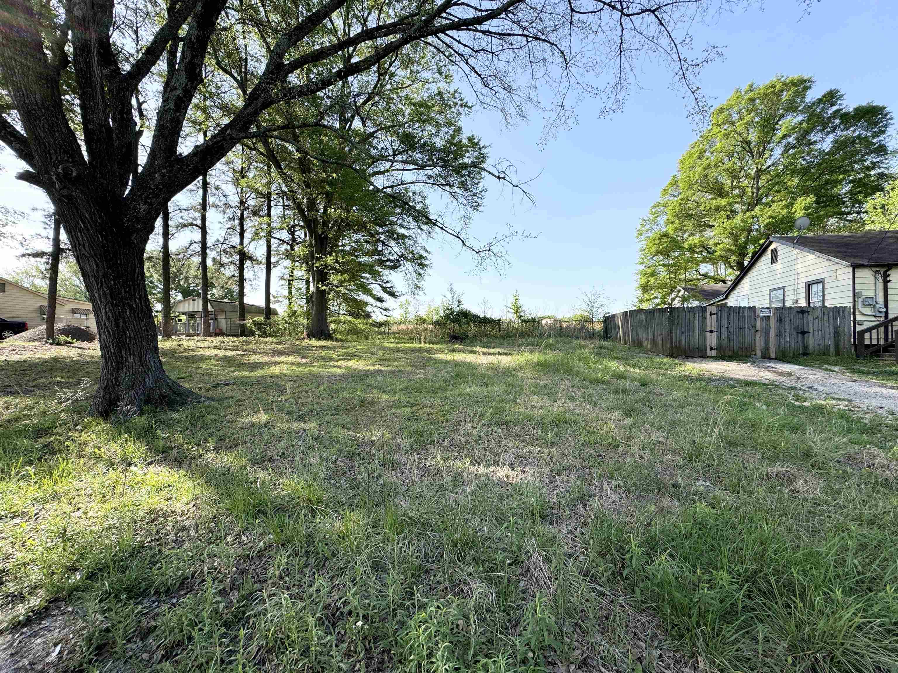 1349 Longcrest Road Memphis, TN 38109 - Photo 15 of 15 Gallery Image 15
