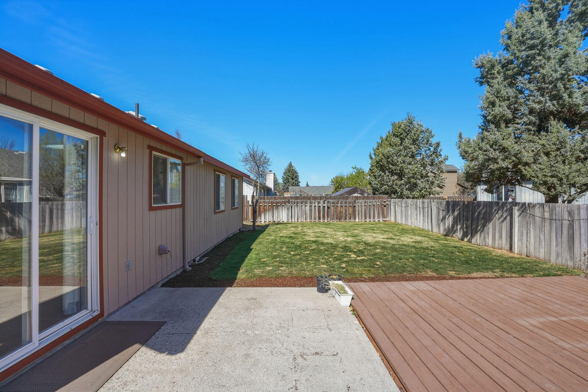 2004 Southwest 29th Street Redmond, OR 97756 - Photo 31 of 37 41-web-or-mls-Riley_Visuals_041