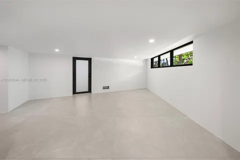 $8,950,000 | 900 Northeast 75th Street, Miami, FL 33138