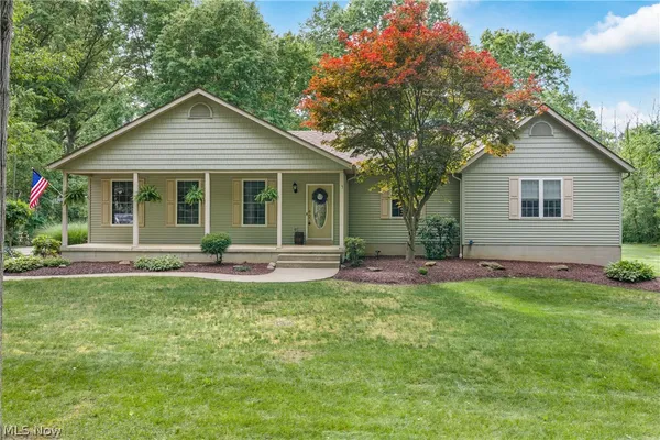 $349,500 | 1312 Evelyn Lane, Akron, OH 44306
