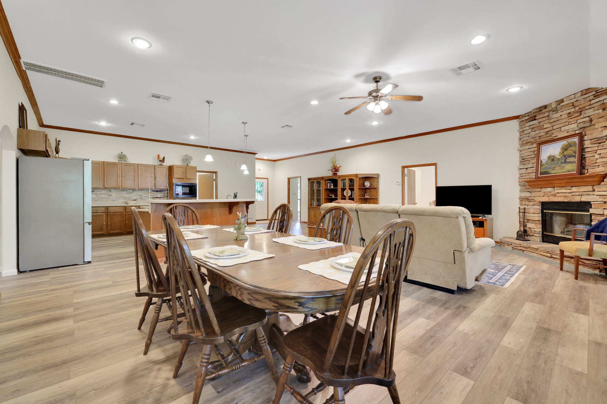 210 Harbor Run Drive Coldspring, TX 77331 - Photo 13 of 43 a view of a dining area with furniture