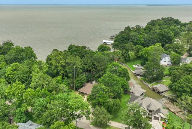 $549,000 | 210 Harbor Run Drive, Coldspring, TX 77331