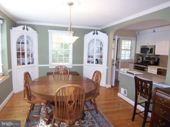234 Stanmore Road Baltimore, MD 21212 - Photo 4 of 21 Dining Room