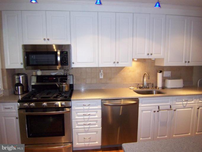234 Stanmore Road Baltimore, MD 21212 - Photo 6 of 21 Kitchen
