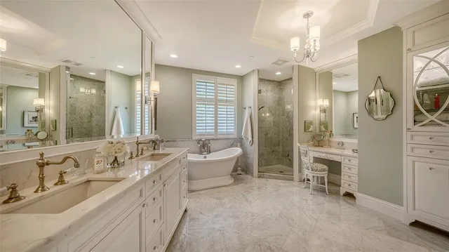 $3,100,000 | 420 Golden Gate Point, Unit 200A, Sarasota, FL 34236