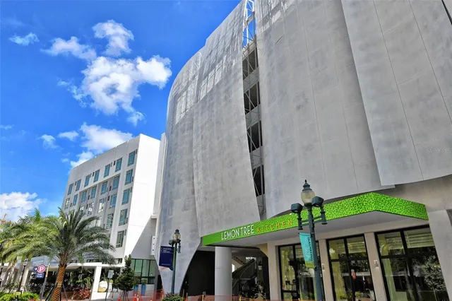 $3,100,000 | 420 Golden Gate Point, Unit 200A, Sarasota, FL 34236